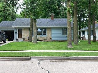 1407 N 23rd St, Manitowoc, WI 54220