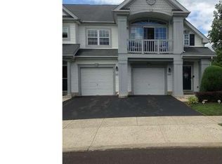 207 Crossroads Dr, Warminster, PA 18974