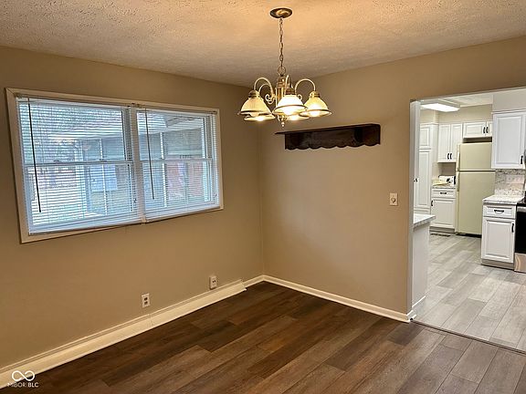 5th image of 5798 Henderson Dr