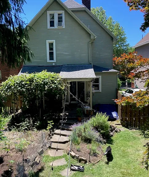 813 E Hutchinson Ave — Photo 17