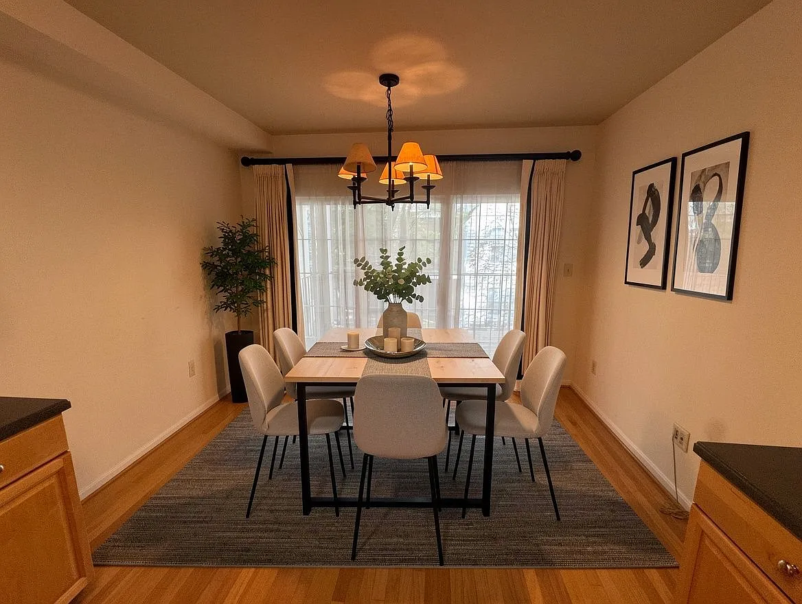 1591 Leeds Castle Dr — Photo 4