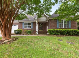 1702 Jackson Square Dr, Hixson, TN 37343