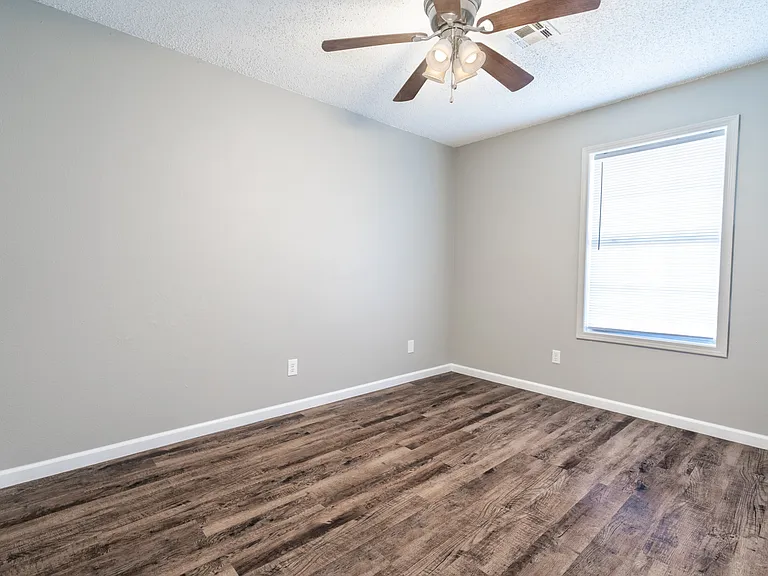 1323 N Dryden Ct #1 — Photo 2