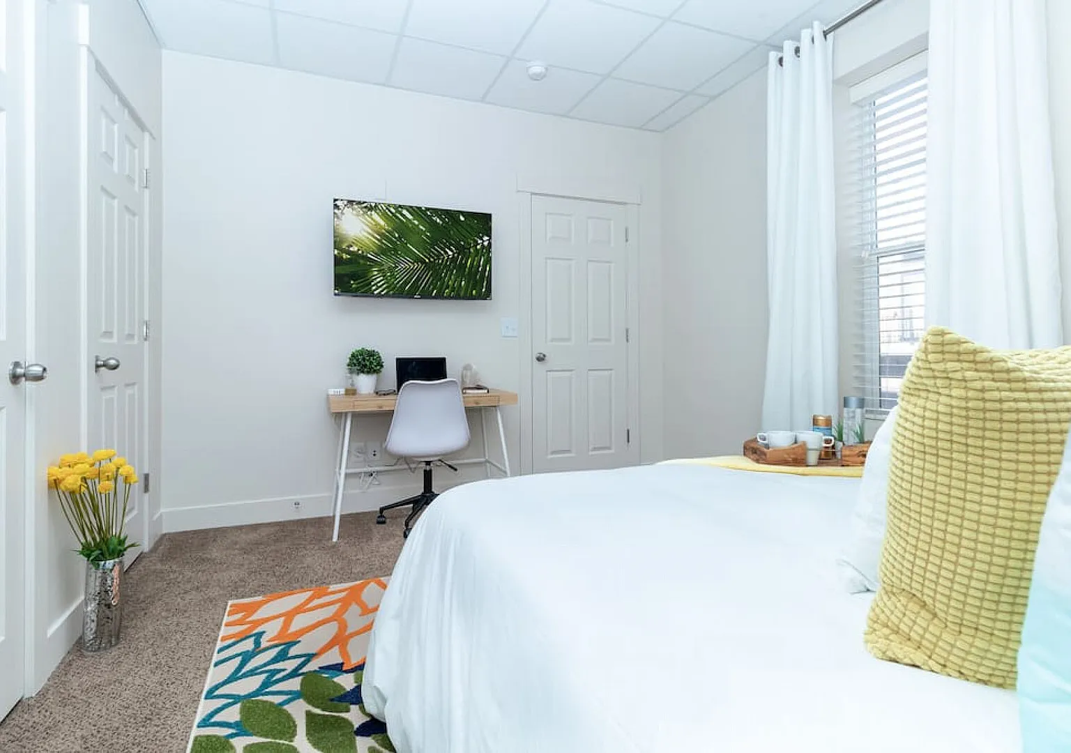 Bright & Comfortable Apartment Near Downtown SLC — Photo 3