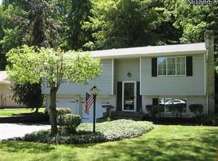 3083 Malibu Dr, Warren, OH 44481