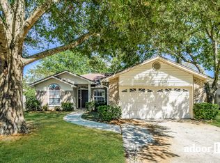8031 Macinnes Dr E, Jacksonville, FL 32244