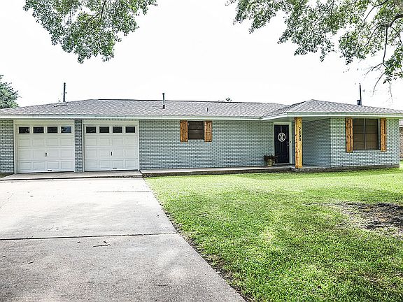 2nd image of 2800 Delta Dr