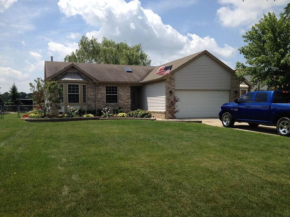 1st image of 49071 Mossy Glen Ct