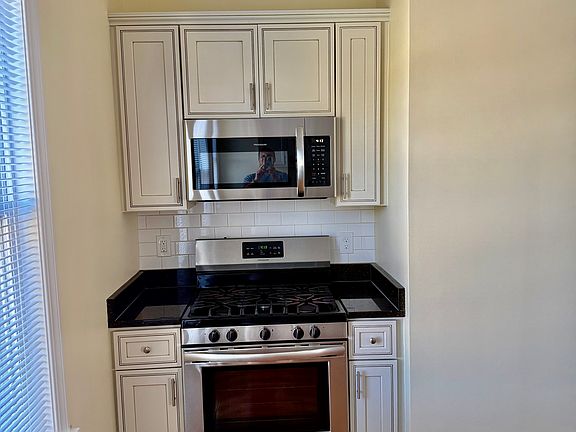 5th image of 46 Everard St #2