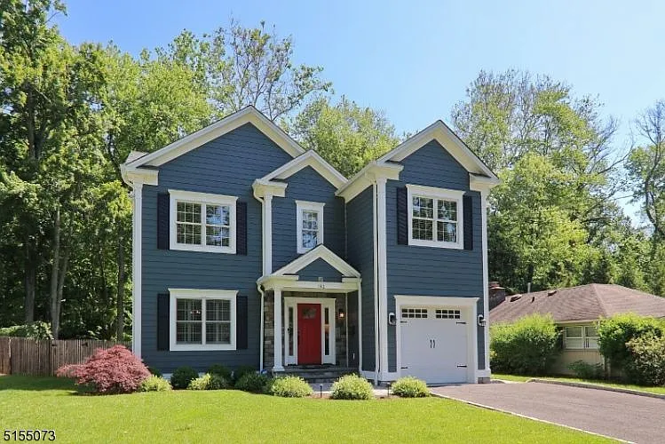 182 Weston Ave photo 1