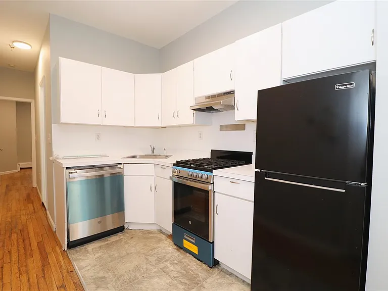 108 Adams St #4 — Photo 29