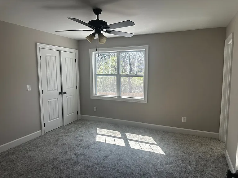 1223 S Main St — Photo 10