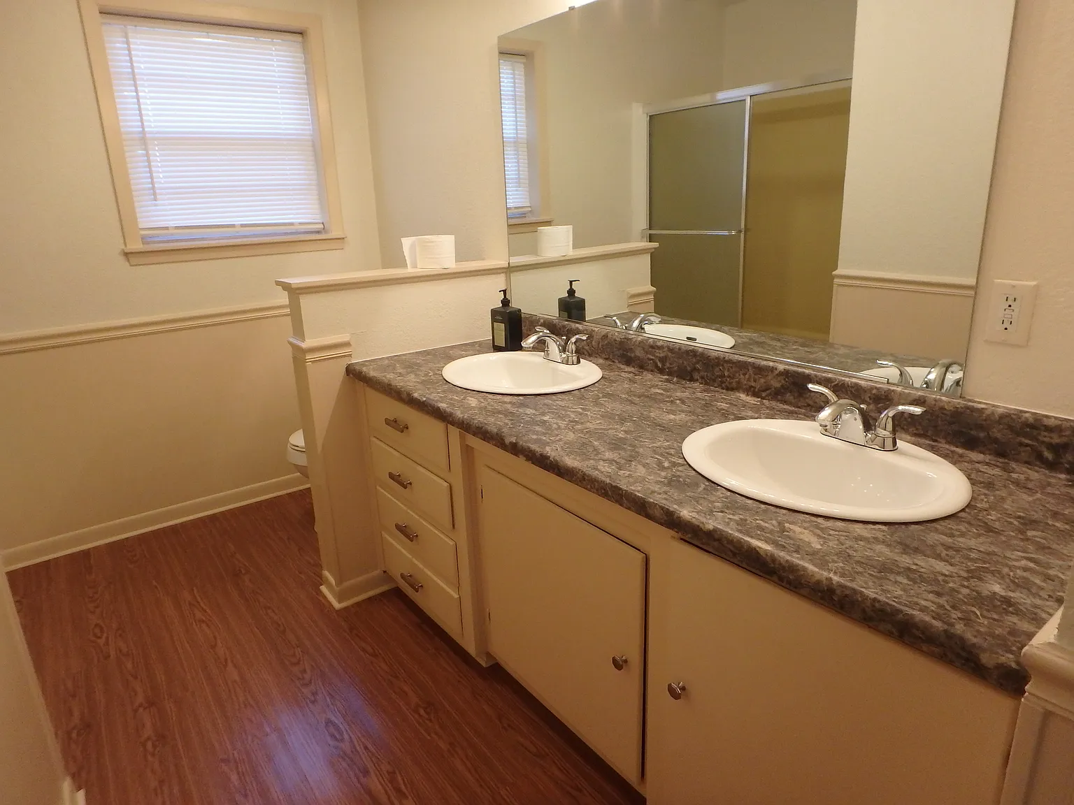 3 bed, 1788 sqft, $1,800 — Photo 3