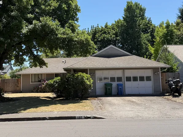 132 Lynnbrook Dr, Eugene, OR 97404