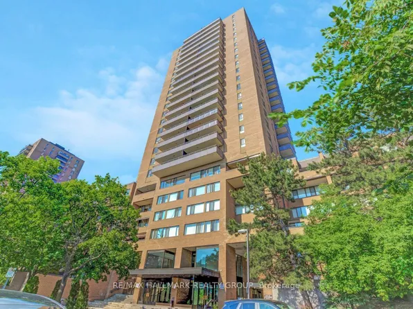 515 Saint Laurent Blvd #810, Ottawa, ON K1K 3X5