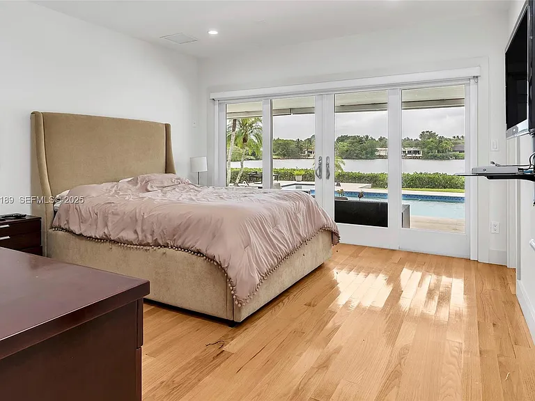 415 Rovino Ave — Photo 42