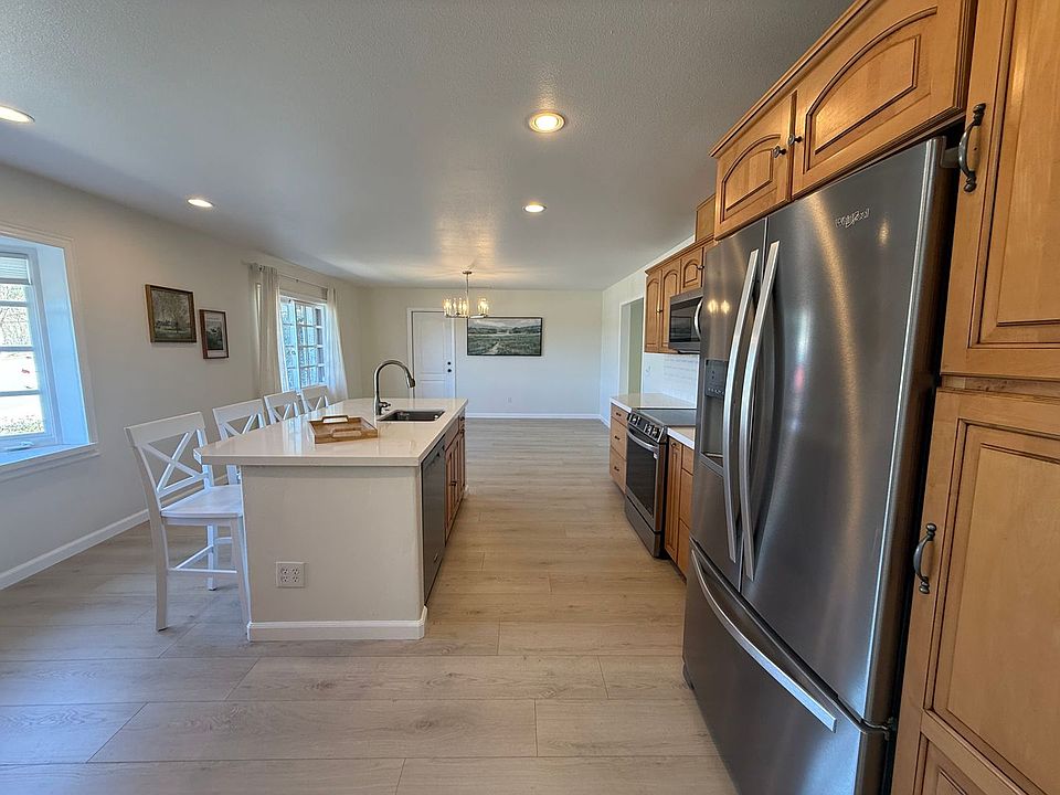 1st image of 3204 Camino Calandria