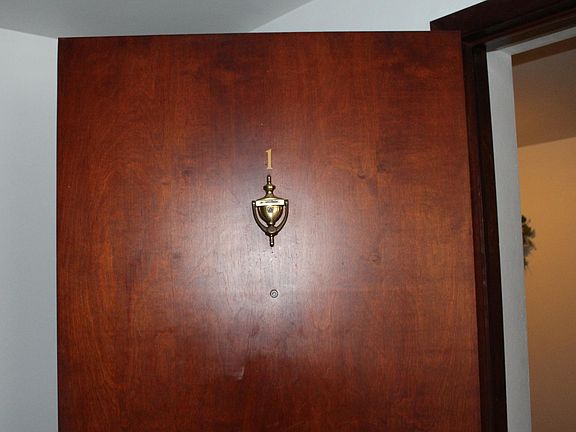3rd image of 770 Brady Ave APT 1