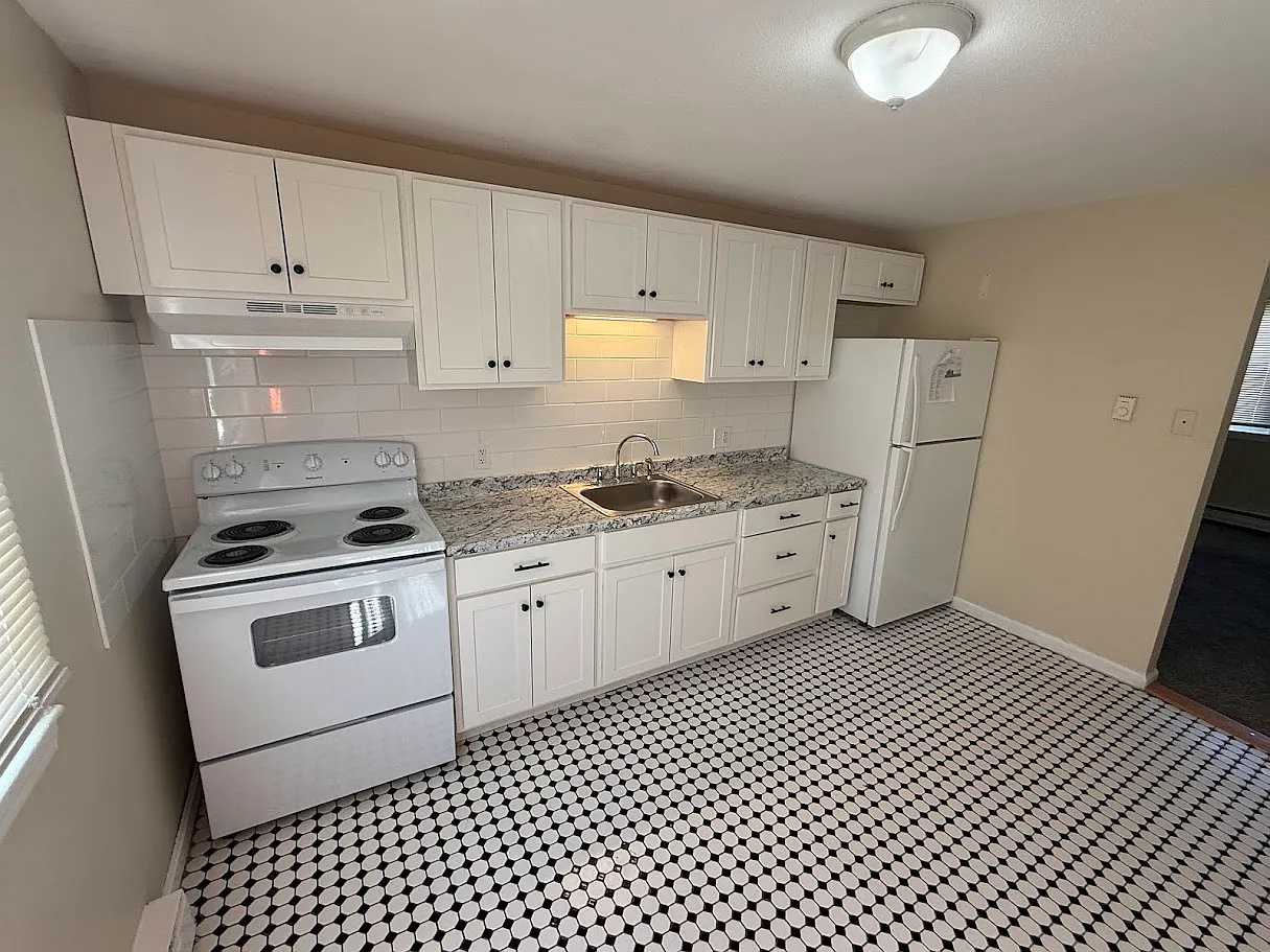 2 bed, $1,700 — Photo 2
