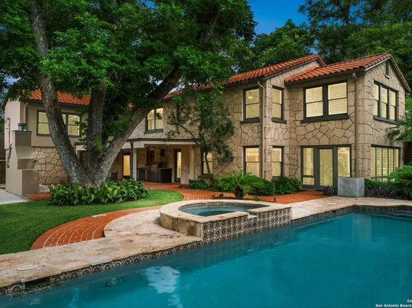 134 E Hermosa Dr, Olmos Park, TX 78212