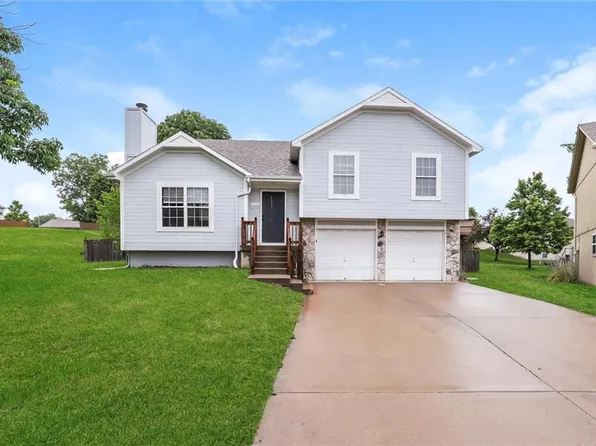 19616 E 7th Street Ct N, Independence, MO 64056
