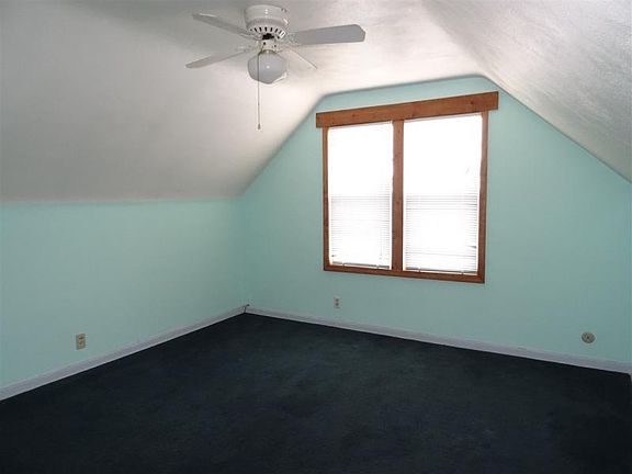 5th image of 830 Birchwood Ave