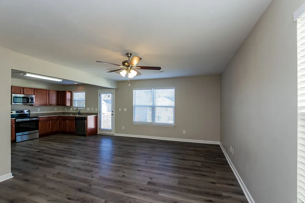 3 bed, 2.5 bath, 1508 sqft, $1,740 — Photo 4