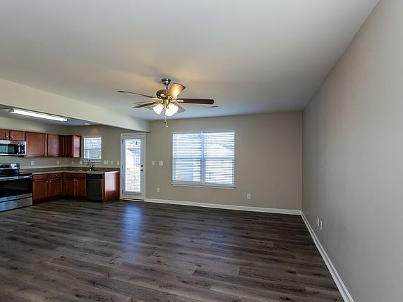 4th image of 913 Cassidy Dr