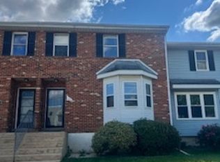 166 E Green Valley Cir, Newark, DE 19711