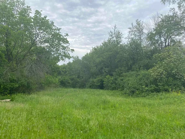 940 Calhoun Dr, Platteville, WI 53818