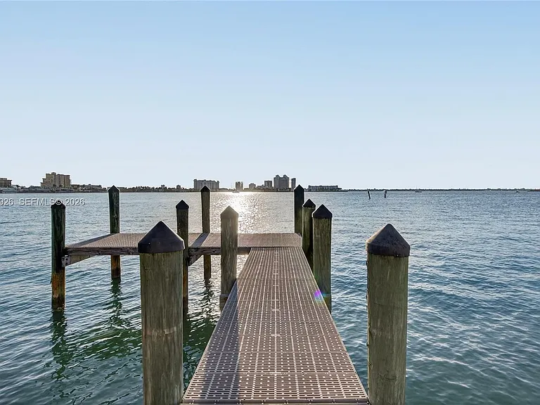 1101 S Shore Dr #1 — Photo 29