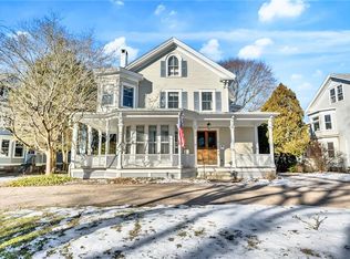 51 Elm St, Westerly, RI 02891