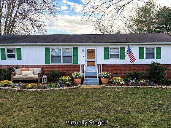 2nd image of 1404 Cypress St