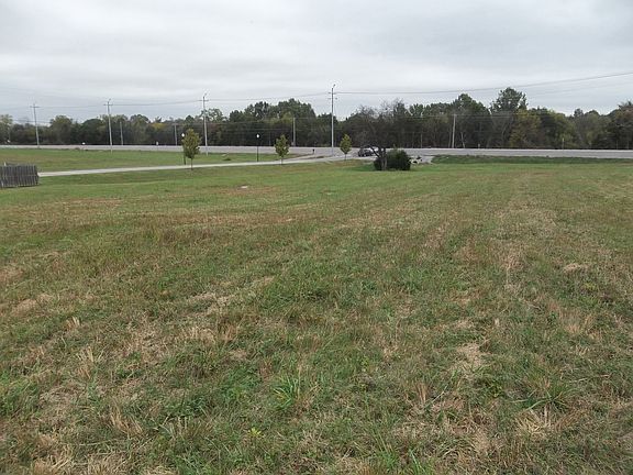 2nd image of 1429 New Columbia Hwy