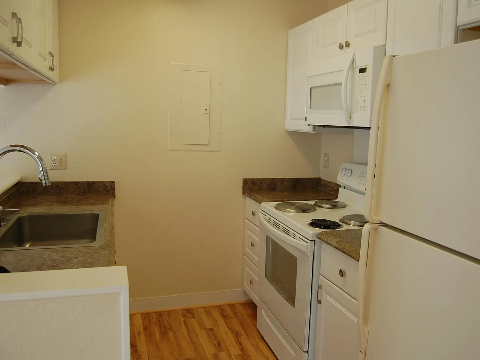 2 bed, 810 sqft, $2,800 — Photo 4