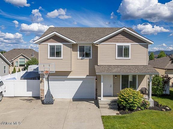 2nd image of 3050 E Thrush Dr