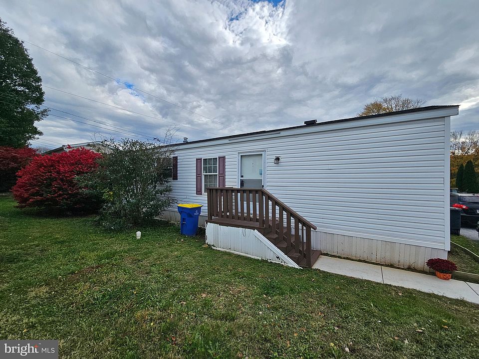 1st image of 24 Erica Cir