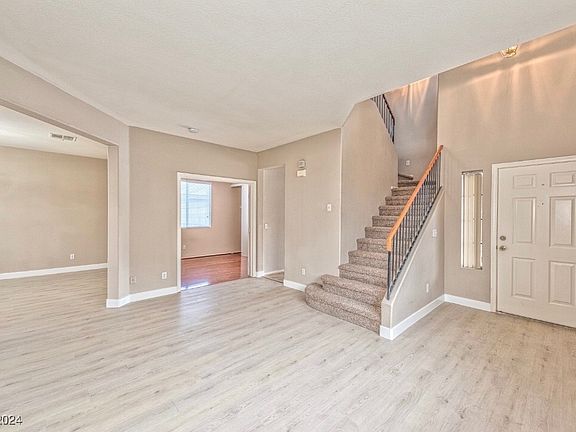 3rd image of 2688 Hollowvale Ln
