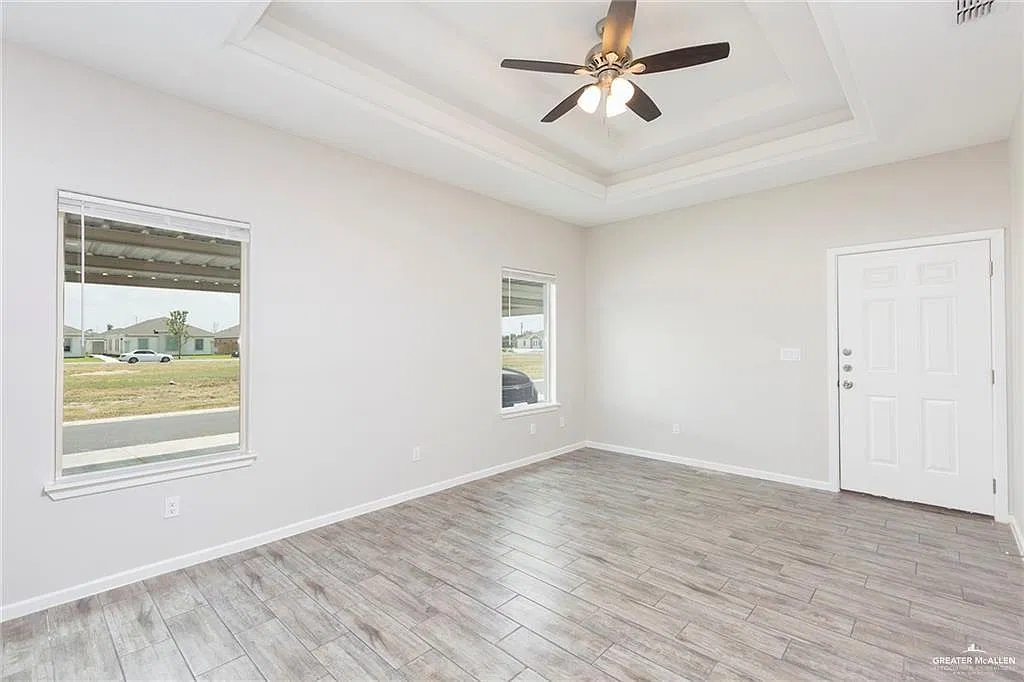 3 bed, 2.0 bath, 1080 sqft, $1,150 — Photo 4