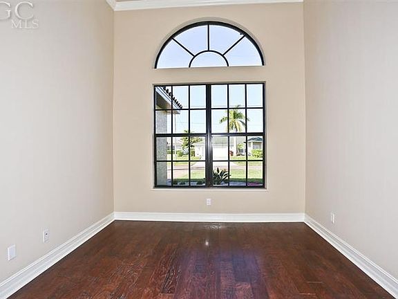3rd image of 4343 SW 25th Ave