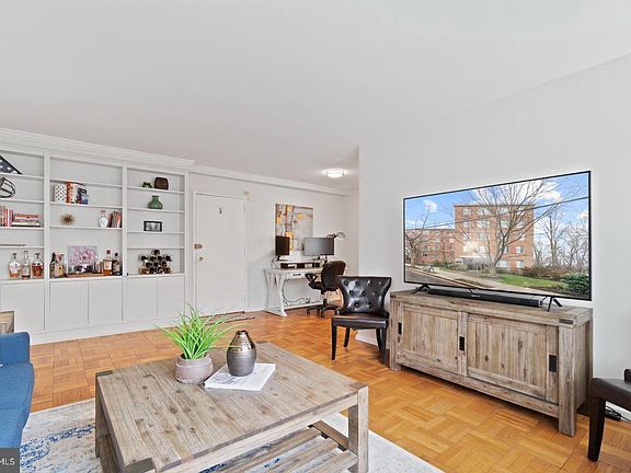 3rd image of 4100 W St NW