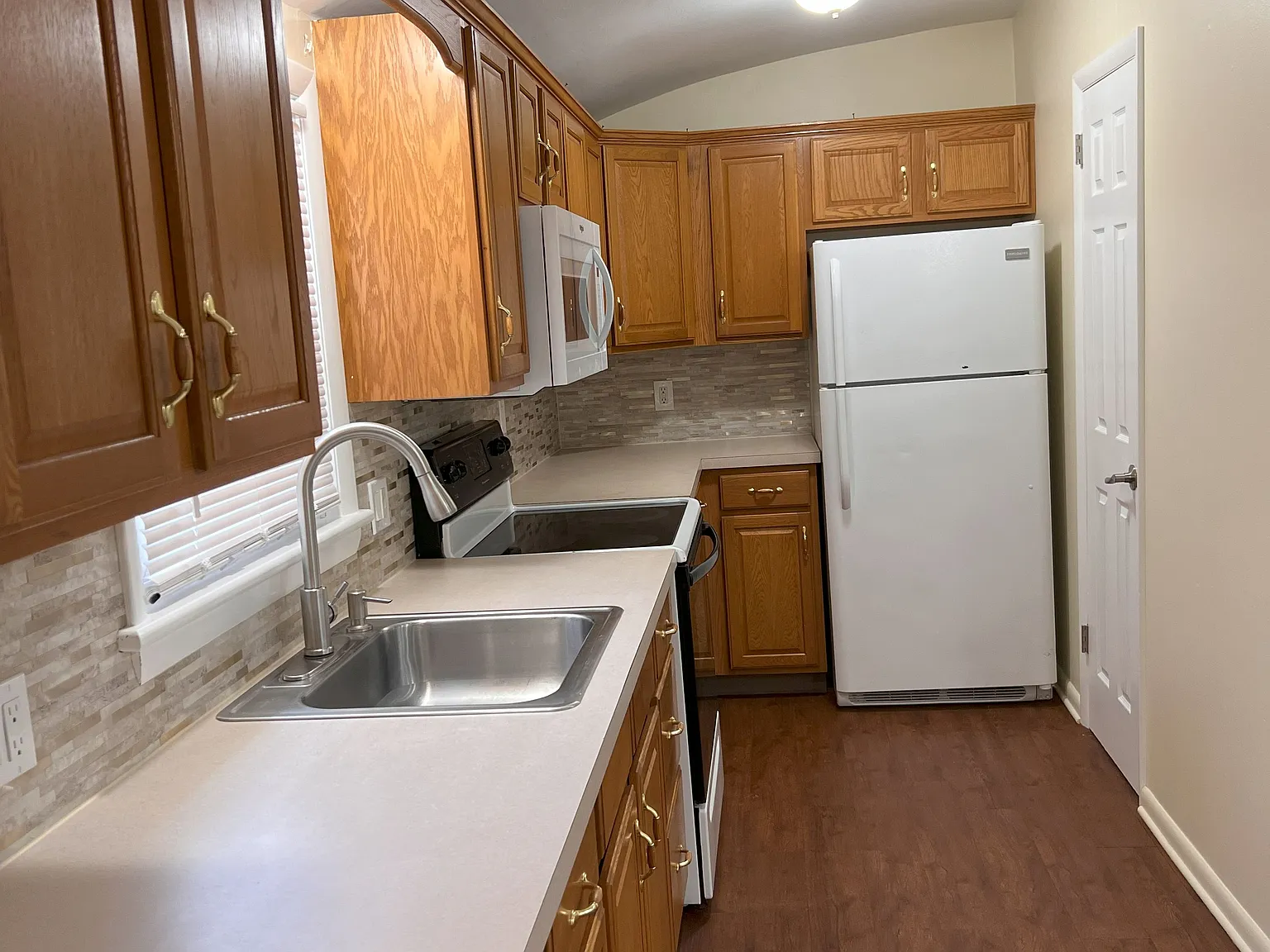 2 bed, 700 sqft, $1,495 — Photo 1