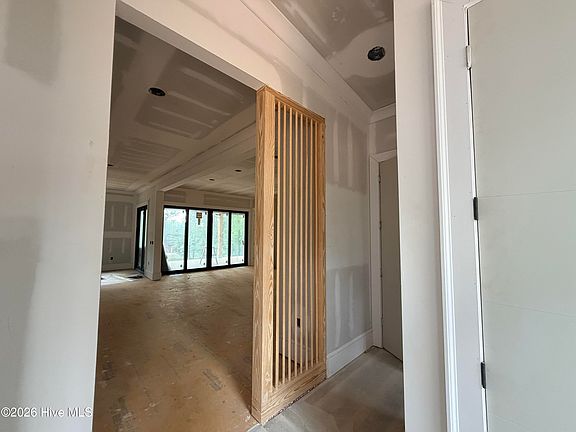 3rd image of 239 Hill Road