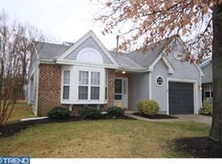 925 Larkspur Pl S, Mount Laurel, NJ 08054