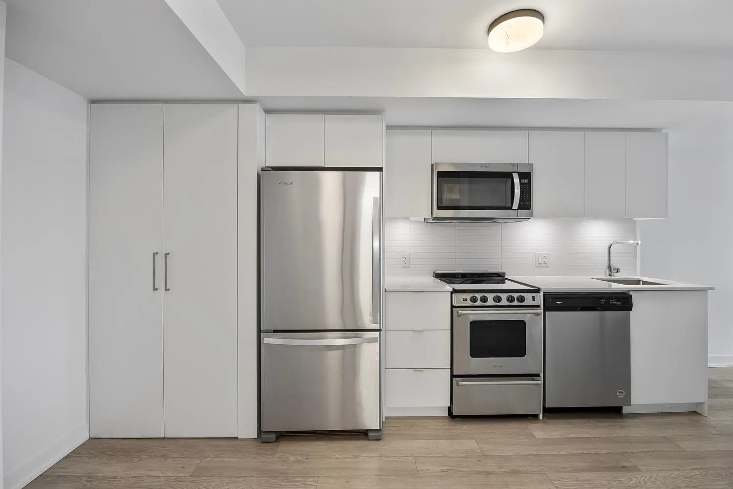 480 Wilson Avenue Toronto — Photo 4