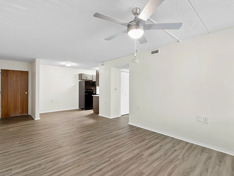 Paradise Gardens 55+ Senior Apartments — Photo 12