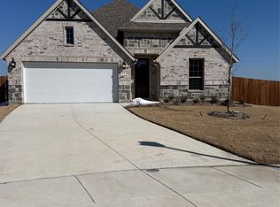 411 Jones Dr, Nevada, TX 75173