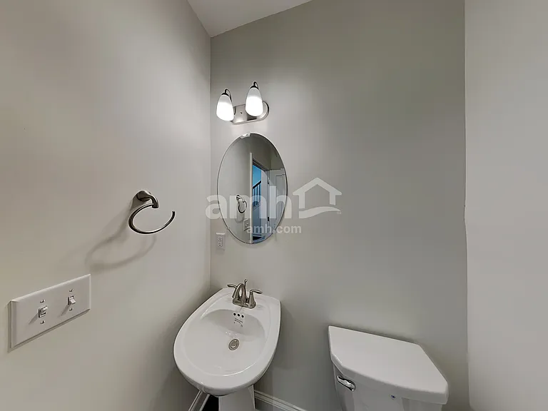 421 Tributary Ln — Photo 10