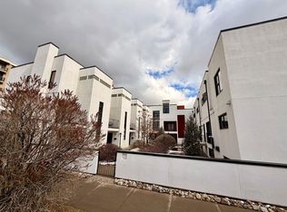 1250 S 10th St SW, Calgary, AB T2R 1P8