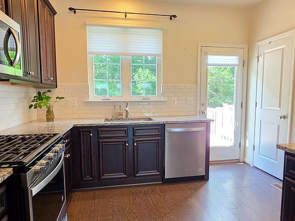 5th image of 2914 Koens Ct